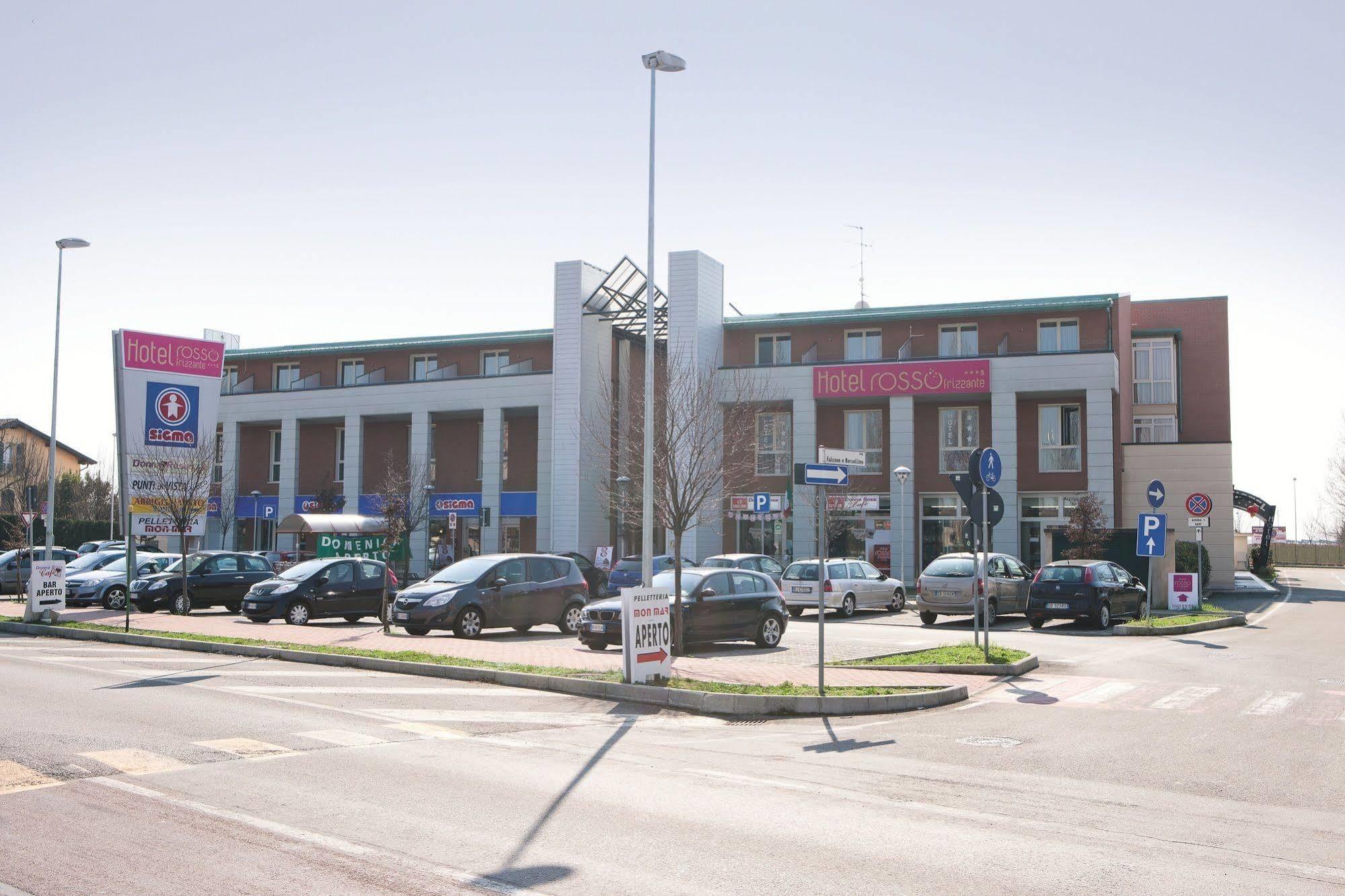 Rosso Frizzante Hotell Sorbara Exteriör bild
